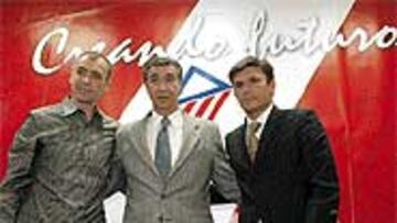 <b>UN LUJO.</b> Pantic, Gárate y Toni, en la presentación del Campus.