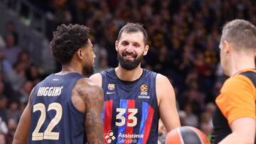 BERLIN, GERMANY - DECEMBER 01: Nikola Mirotic, #33 and Cory Higgins, #22 of FC Barcelona during the 2022-23 Turkish Airlines EuroLeague Regular Season Round 11 game between Alba Berlin and FC Barcelona at Mercedes-Benz Arena on December 01, 2022 in Berlin, Germany. (Photo by Regina Hoffmann/Euroleague Basketball via Getty Images)