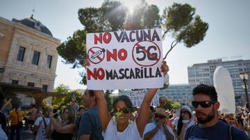 Bill Gates, 5G y las farmac¨¦uticas, objetos de la ira de los negacionistas