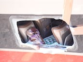 Uno de los vagones del tren Iryo que descarriló, a 20 de enero de 2026, en Adamuz, Córdoba, Andalucía (España). El descarrilamiento de un tren de alta velocidad y la posterior colisión con otro convoy, ocurrido en la tarde de este domingo en Adamuz (Córdoba), ha dejado un amplio operativo de emergencias en marcha, la suspensión de varias conexiones ferroviarias y una investigación abierta para esclarecer sus causas. El número de fallecidos en el descarrilamiento de trenes alcanza este martes, al menos 41 personas, siendo un total de 122 las personas atendidas por el siniestro, con 117 adultos y cinco niños. En este momento, hay 39 personas ingresadas --37 adultos y cuatro niños.
20 ENERO 2026;UME;GUARDIA CIVIL
Joaquin Corchero / Europa Press
20/01/2026