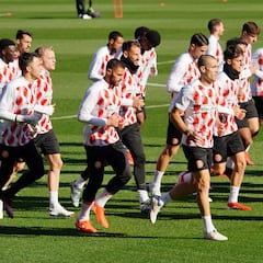 Operación salida en el Girona: Pau López, Selvi...