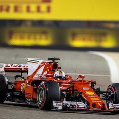 Vettel manda y Alonso se retira; 'Checo' Pérez termina séptimo