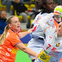 Esther Arrojeria, la mejor jugadora de la temporada