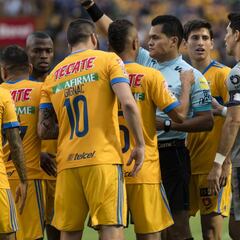 La opinión de los expertos tras el polémico penal y el gol de Enner en fuera de lugar