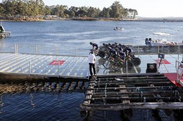 Salida desde una batea de mejillones.