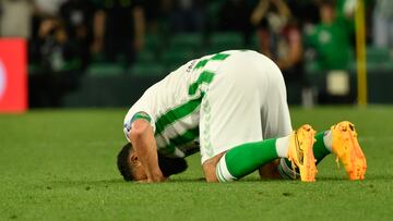 SEVILLA. 12/04/2024. - El centrocampista francés del Betis, Nabil Fekir, tras conseguir el segundo gol del equipo bético durante el partido de LaLiga perteneciente a la jornada 31 que Real Betis y Celta de Vigo disputan este viernes en el estadio Benito Villamarín de Sevilla. EFE/ Raúl Caro.
