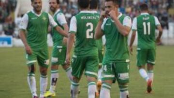 Rub&eacute;n Castro celebra uno de sus goles ante el Racing. 