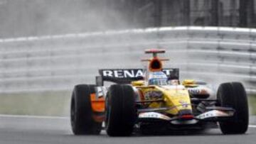 Fernando Alonso durante la clasificación