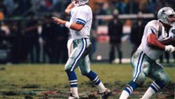Troy Aikman, durante el American Bowl en el Estadio Azteca, contra Houston en 1994.