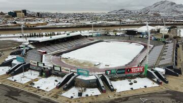 Estadio Olímpico Benito Juárez está cubierto por la nieve