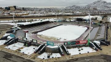 Estadio Ol&iacute;mpico Benito Ju&aacute;rez est&aacute; cubierto por la nieve