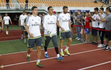 Entrenamiento en Guangzhou. James, Keylor Navas y Benzema.