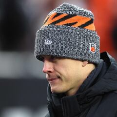 Why isn’t Joe Burrow playing for the Bengals against the Steelers?
