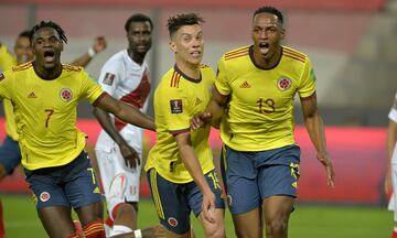 La Selección Colombia derrotó 0-3 a Perú en el estadio Nacional de Lima, por la séptima jornada de las Eliminatorias Sudamericanas.