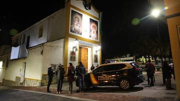 Detalle de la Iglesia de San Isidro, en la cual, ha sido apulañado el sacerdote que actualmente se encuentra ingresado en el Hospital Punta Europa, a 25 de enero de 2023 en Algeciras, Cádiz (Andalucía, España). El sacristán de la Iglesia de la Palma de Algeciras ha fallecido y el cura de la Iglesia de San Isidro de Algeciras ha sido herido tras un ataque en diferentes iglesias, en el que puede que haya varios heridos más, según han confirmado a Europa Press fuentes policiales.
25 ENERO 2023
Nono Rico
25/01/2023