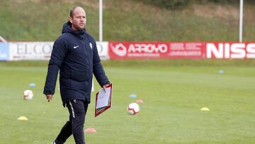 Un irregular Sporting se enfrenta a un Almería enrachado