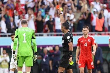 What tiebreakers are used in the Qatar World Cup 2022 group stage?