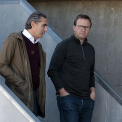 Scariolo y Scott Brooks, juntos en el entrenamiento del Madrid