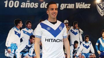 Andrada firma con Vélez