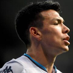 'Chucky' Lozano no pudo brillar en el empate del Napoli