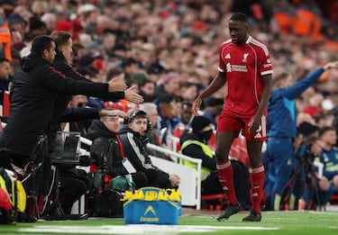 Asencio sube, Konaté baja 