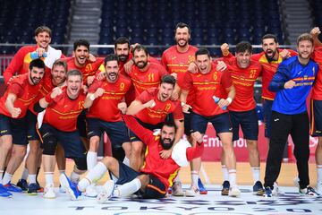 Remontada de los 'Hispanos' para clasificarse a semifinales. La selección masculina de balonmano vence 34-33 a Suecia y estará entre las cuatro mejores de la cita olímpica.