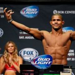 Alex García: "Habrá más atletas dominicanos (en el UFC)"