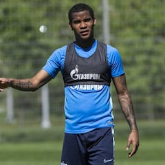 Rusia adelanta vuelta del fútbol y Barrios ya entrena en grupo