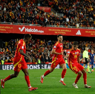 El joven jugador de la Selección recortó a su defensor y colocó la pelota en la portería de Países Bajos.