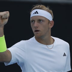 Davidovich puede con Marozsan y pasa a octavos en Dubai