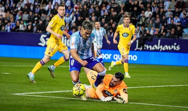 El Málaga sigue en la onda, pero con daños colaterales 