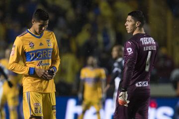 Un partido muy disputado fue el que se vivió en el Estadio Universitario. Te presentamos las majores imágenes que dejó el primer capítulo de la final.