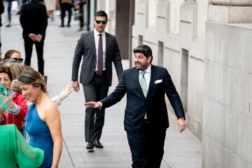 El presidente de la Región de Murcia, Fernando López Miras, a su llegada a la boda.