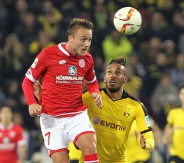 Gonzalo Jara volvió a ser citado en el Mainz 05, pero vio desde el banco de suplentes la dura caída de su equipo ante el Borussia Dortmund por 0-2 como local.