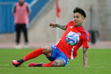 Erick Pulgar tiene una deuda de años con la Roja, pero en su club es figura y podría renovar con Flamengo por cerca de 190 millones de pesos mensuales.