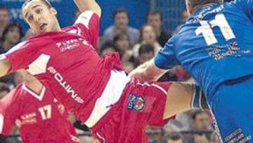 <b>PASÓ POR PUCELA. </b>García Parrondo juega ahora en el Ademar y Pastor le ha recuperado para la Selección.