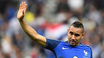 El volante fue excluido de la lista de 23 jugadores de Francia para el Mundial un día después de lesionarse en la derrota del Marsella ante Atlético de Madrid en la final de la Europa League. Payet solo duró 30 minutos en cancha, sufre un problema en un muslo y estará un mes fuera de las canchas. Inmediatamente, Deschamps lo excluyó de la Selección.