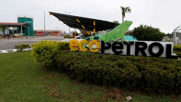 FILE PHOTO: The entrance of Ecopetrol's Castilla oil rig platform is seen in Castilla La Nueva, Colombia June 26, 2018. REUTERS/Luisa Gonzalez/File Photo/File Photo