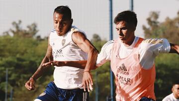 Sebasti&aacute;n Villa durante un entrenamiento con Boca Juniors.