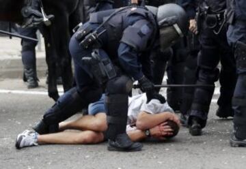 Legia hooligans involved in violent clashes at Bernabeu