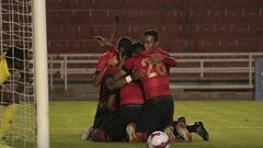 Melgar se aleja en el liderato