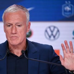Deschamps: "Benzema está en un grupo que conoce y tiene sitio"