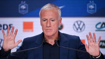 Deschamps: "Benzema está en un grupo que conoce y tiene sitio"