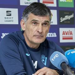 Mendilibar: "Disponemos de una bola extra que los de abajo no tienen"