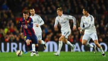 Messi, perseguido por Jesé, Kroos y Cristiano en el último clásico.