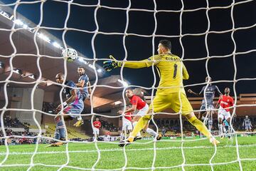 5,36 tiros por gol anotado.