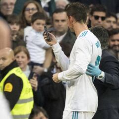 Cristiano pidió un móvil para ver cómo sangraba su herida