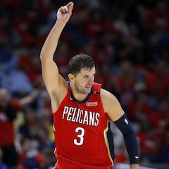 Mirotic se sale en la exhibición ofensiva de los Pelicans
