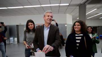 Galician President and the People's Party (PP) candidate for president of the Galician regional government, Alfonso Rueda casts his vote in regional parliamentary elections in Pontevedra, Spain February 18, 2024. REUTERS/Miguel Vidal