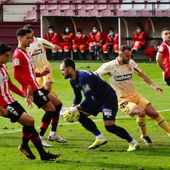 Las balas de fogueo del Logroñés, alivio para un inseguro Espanyol